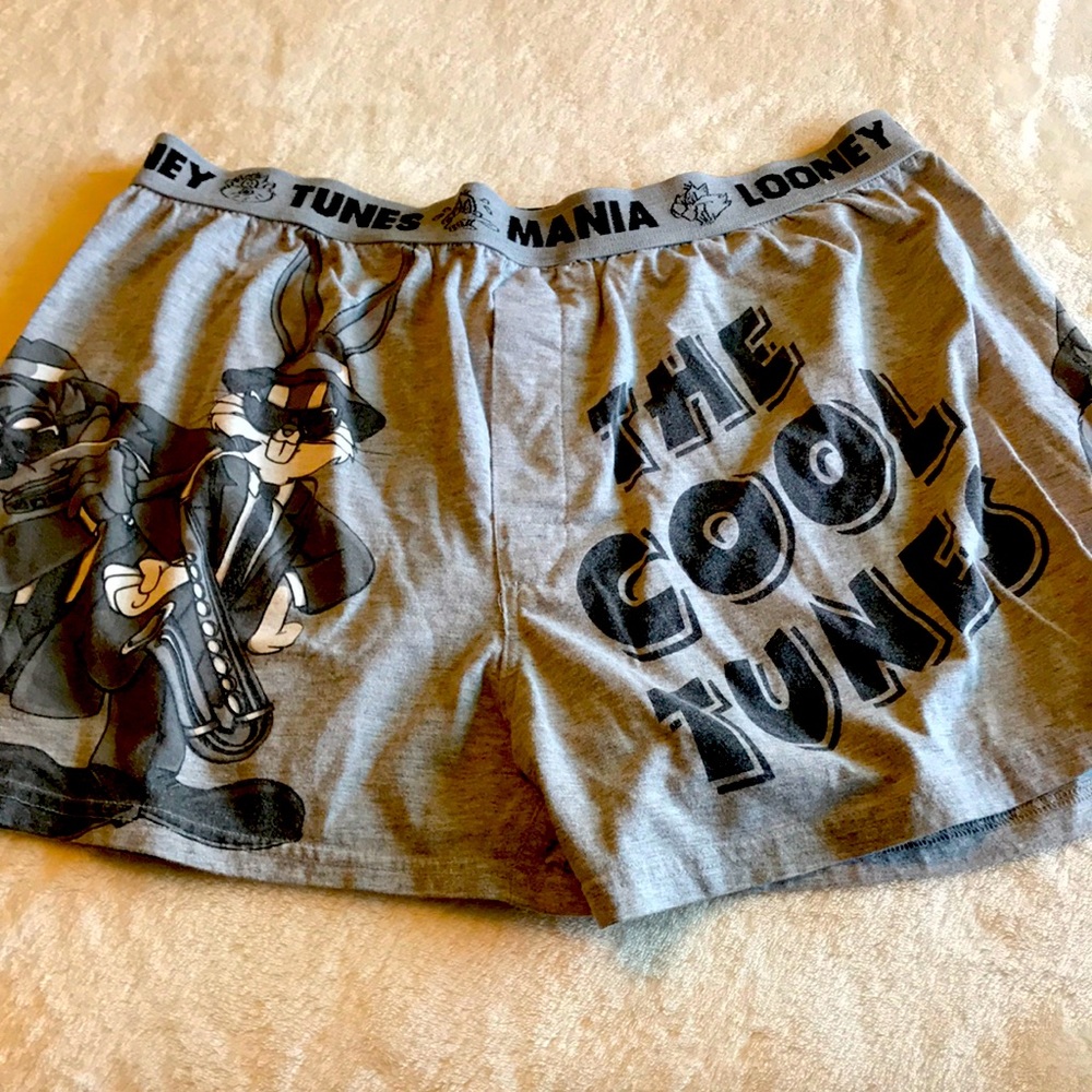 Vintage Looney Tunes Mania Boxer Shorts. Size XL